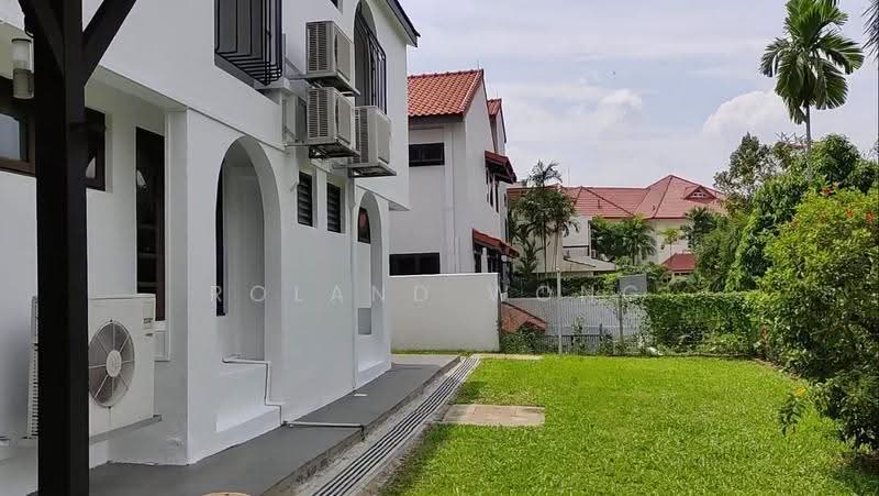 Single Storey Bungalow with pool at Chestnut for rent, Chestnut Crescent, Dairy Farm / Bukit Panjang / Choa Chu Kang, 5 Bedrooms, 4,000 sqft, Detached House For Rent, by Roland Wong, 500274247 - Exterior - PropertyGuru.com.sg