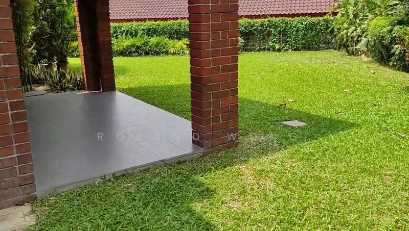 Single Storey Bungalow with pool at Chestnut for rent, Chestnut Crescent, Dairy Farm / Bukit Panjang / Choa Chu Kang, 5 Bedrooms, 4,000 sqft, Detached House For Rent, by Roland Wong, 500274247 - Exterior - PropertyGuru.com.sg