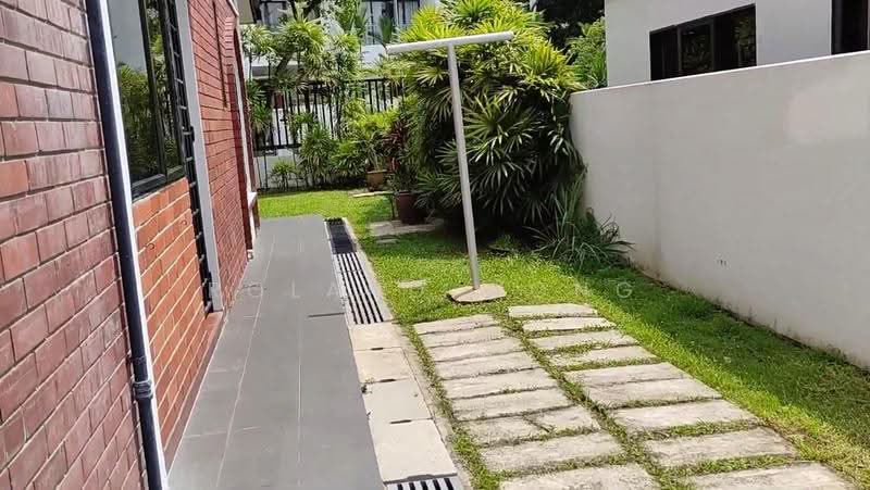 Single Storey Bungalow with pool at Chestnut for rent, Chestnut Crescent, Dairy Farm / Bukit Panjang / Choa Chu Kang, 5 Bedrooms, 4,000 sqft, Detached House For Rent, by Roland Wong, 500274247 - Exterior - PropertyGuru.com.sg
