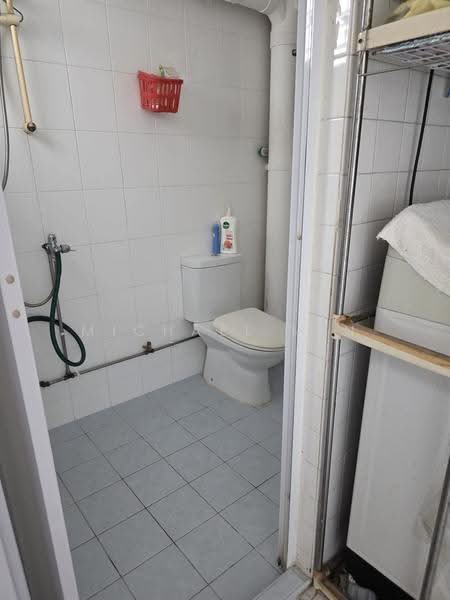 798 Yishun Ring Road, 798 Yishun Ring Road, Sembawang / Yishun, 3 Bedrooms, 1,108 sqft, HDB Flat For Sale, by Michael Min, 500274251 - Bathroom - PropertyGuru.com.sg