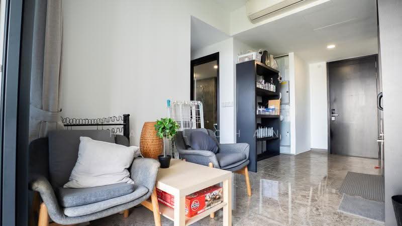 120 Grange, 120 Grange Road, Tanglin / Holland / Bukit Timah, 2 Bedrooms, 570 sqft, Condominium For Sale, by Hazel Chan, 500274252 - Living Room - PropertyGuru.com.sg