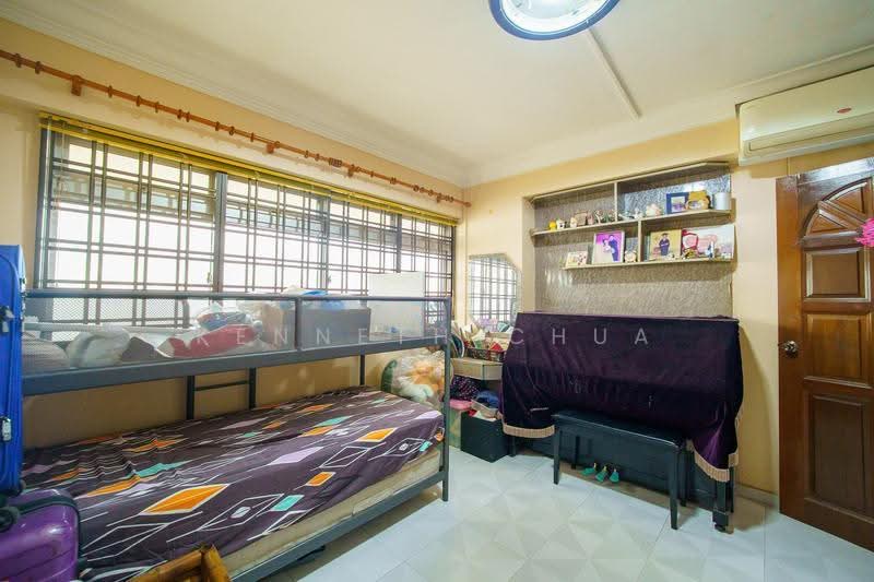302 Tampines Street 32, 302 Tampines Street 32, Pasir Ris / Tampines, 3 Bedrooms, 1,140 sqft, HDB Flat For Sale, by Kenneth Chua, 500274253 - Bedroom - PropertyGuru.com.sg