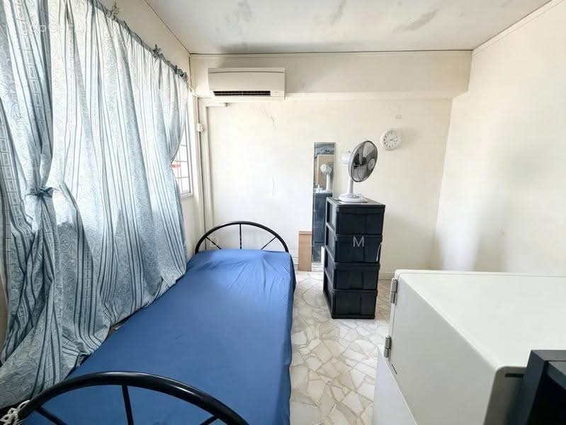 304 Jurong East Street 32, 304 Jurong East Street 32, Boon Lay / Jurong / Tuas, 3 Bedrooms, 1,011 sqft, HDB Flat For Sale, by Aden Lim, 500274266 - Bedroom - PropertyGuru.com.sg