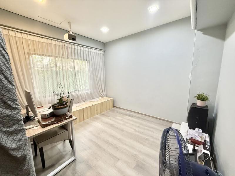 Seletar Hills Estate, Seletar Hills Drive, Seletar / Yio Chu Kang, 6 Bedrooms, 5,800 sqft, Semi-Detached House For Sale, by Keegan Chong, 500274271 - Study - PropertyGuru.com.sg