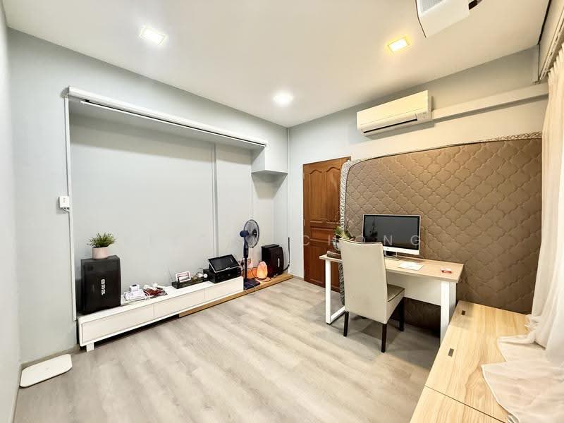 Seletar Hills Estate, Seletar Hills Drive, Seletar / Yio Chu Kang, 6 Bedrooms, 5,800 sqft, Semi-Detached House For Sale, by Keegan Chong, 500274271 - Study - PropertyGuru.com.sg