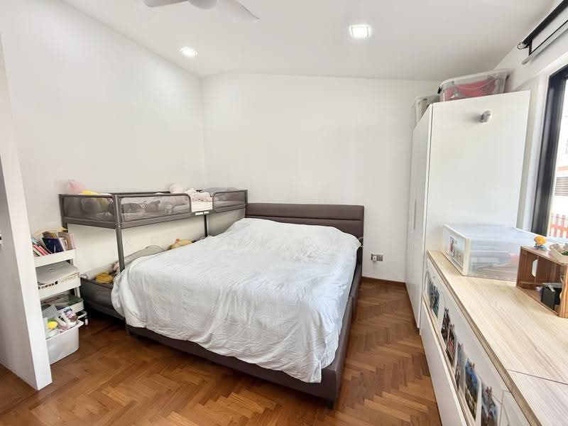 Seletar Hills Estate, Seletar Hills Drive, Seletar / Yio Chu Kang, 6 Bedrooms, 5,800 sqft, Semi-Detached House For Sale, by Keegan Chong, 500274271 - Bedroom - PropertyGuru.com.sg