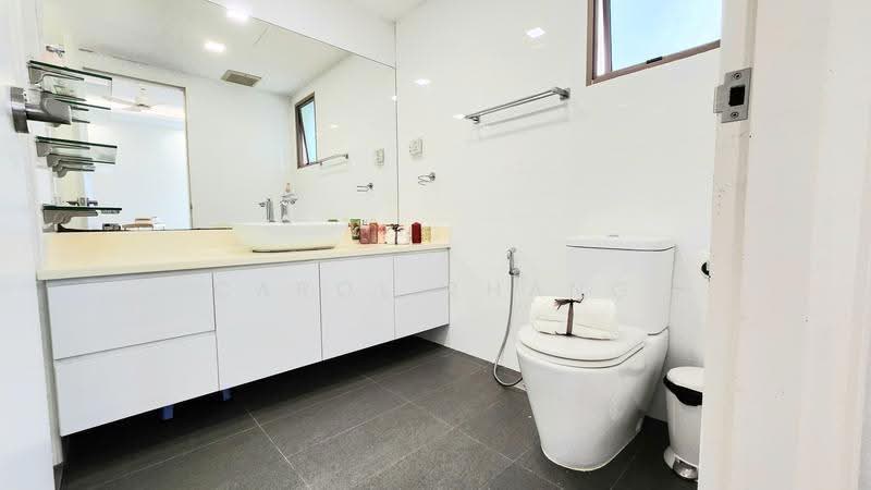 The Rivervale, 1 Rivervale Link, Hougang / Punggol / Sengkang, 3 Bedrooms, 1,259 sqft, Condominium For Sale, by Carol Zhang, 500274285 - Bathroom - PropertyGuru.com.sg