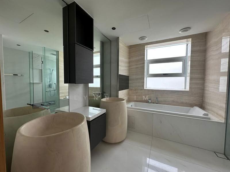 White House Residence, 67 Stevens Road, Tanglin / Holland / Bukit Timah, 4 Bedrooms, 3,843 sqft, Condominium For Rent, by Lynn Sim, 500274286 - Bathroom - PropertyGuru.com.sg