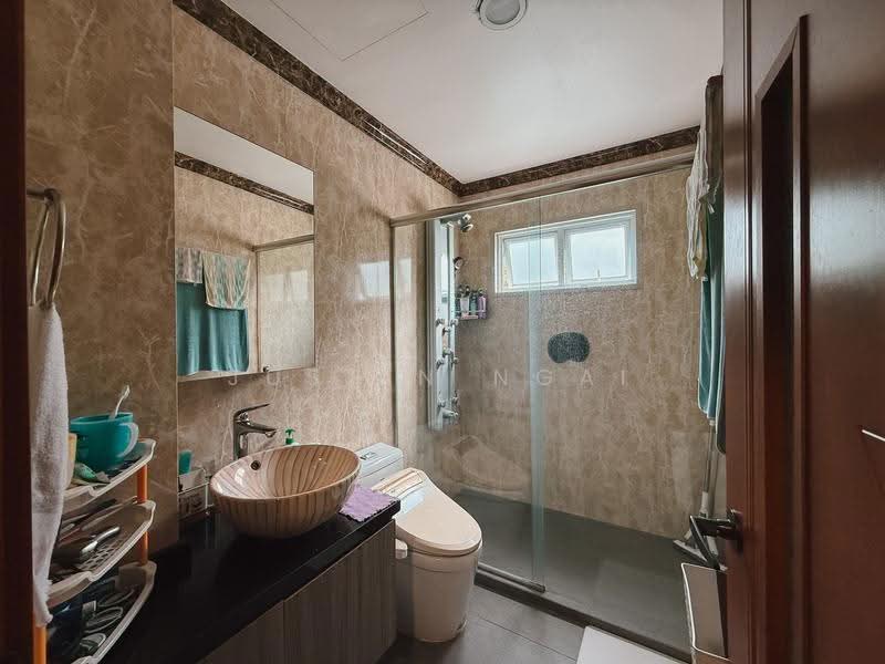 Woodgrove Estate, 8 Ashwood Grove, Admiralty / Woodlands, 6 Bedrooms, 3,000 sqft, Terraced House For Sale, by Justin Ngai, 500274312 - PropertyGuru.com.sg