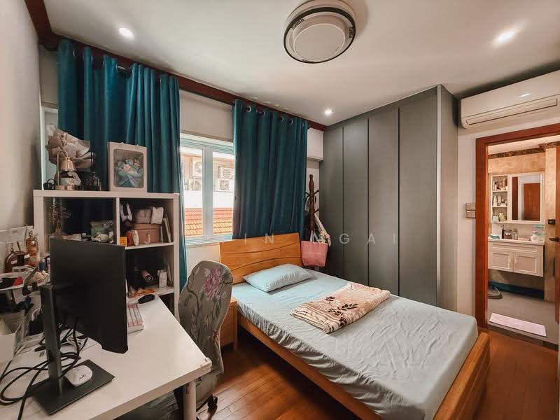 Woodgrove Estate, 8 Ashwood Grove, Admiralty / Woodlands, 6 Bedrooms, 3,000 sqft, Terraced House For Sale, by Justin Ngai, 500274312 - PropertyGuru.com.sg