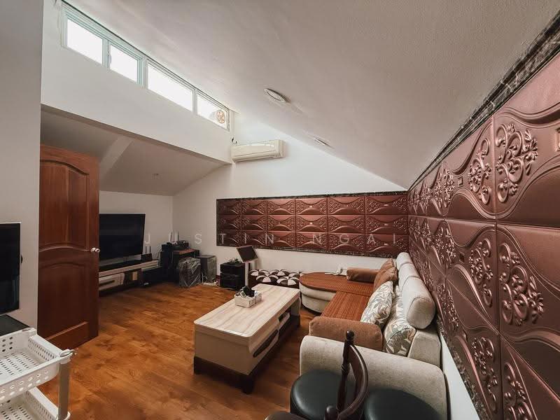 Woodgrove Estate, 8 Ashwood Grove, Admiralty / Woodlands, 6 Bedrooms, 3,000 sqft, Terraced House For Sale, by Justin Ngai, 500274312 - PropertyGuru.com.sg