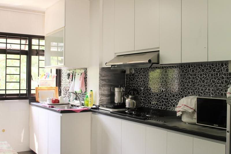 554 Bedok North Street 3, 554 Bedok North Street 3, Bedok / Upper East Coast, 2 Bedrooms, 732 sqft, HDB Flat For Sale, by Wan Yen Yen, 500274325 - Kitchen - PropertyGuru.com.sg