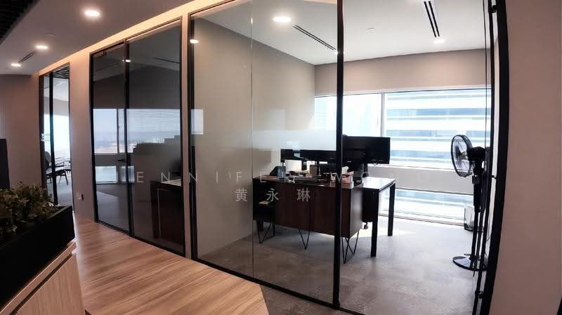 Gateway East, 152 152, Beach Road / Bugis / Rochor, 1,816 sqft, Office For Rent, by Jennifer Wong 黄永琳, 500274333 - CommercialGuru.com.sg