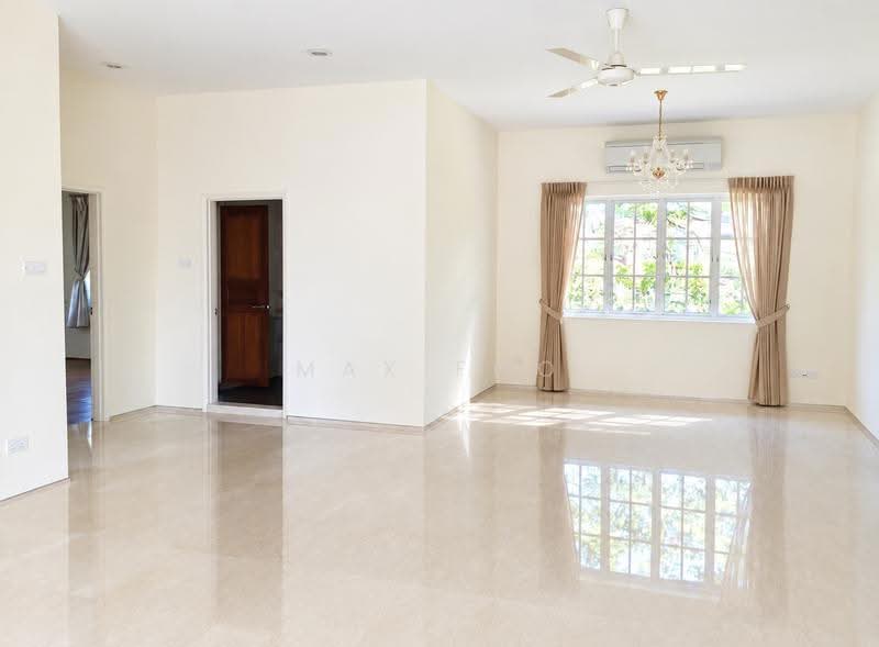 Ewart Park, Ewart Park, Tanglin / Holland / Bukit Timah, 3 Bedrooms, 2,200 sqft, Apartment For Rent, by Max Foo, 500274345 - Living Room - PropertyGuru.com.sg