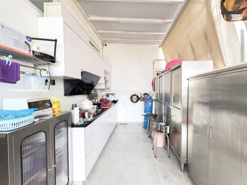 RENOVATED 3 Storey Semi-D, MOVE IN READY, WALK TO MRT, Bedok / Upper East Coast, 6 Bedrooms, 3,820 sqft, Corner Terrace For Sale, by Ernest Goh, 500274348 - Kitchen - PropertyGuru.com.sg