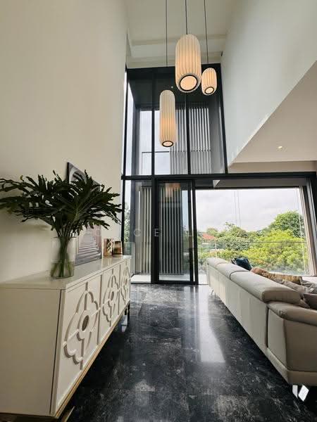 19 Nassim, 19 Nassim Hill, Tanglin / Holland / Bukit Timah, 3 Bedrooms, 1,733 sqft, Condominium For Sale, by Joyce Lau, 500274359 - Stunning High ceiling - PropertyGuru.com.sg