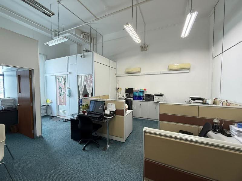 Tradehub 21, 18 Boon Lay Way, Boon Lay / Jurong / Tuas, 1,485 sqft, Light Industrial (B1) For Sale, by Florence Zheng Zhen, 500274375 - Interior - CommercialGuru.com.sg