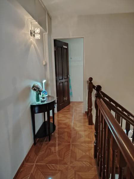2nd level walkway