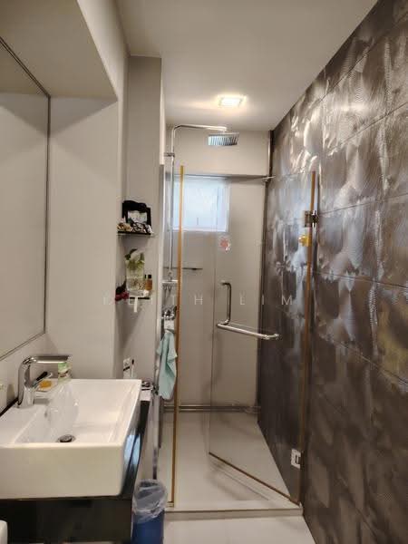 Junior Master Bath