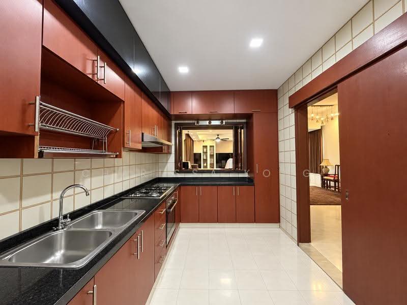 Mandarin Gardens, 1 Siglap Road, East Coast / Marine Parade, 3 Bedrooms, 2,024 sqft, Condominium For Sale, by Charissa Kong, 500274383 - Kitchen - PropertyGuru.com.sg