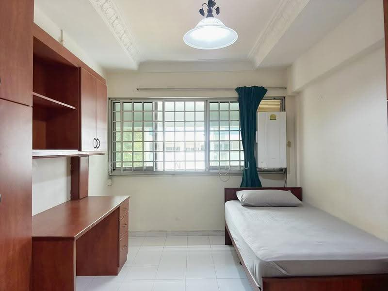 325 Yishun Central, 325 Yishun Central, Sembawang / Yishun, Room Rental, 120 sqft, HDB Flat For Rent, by Kevin Phua, 500274424 - Bedroom - PropertyGuru.com.sg