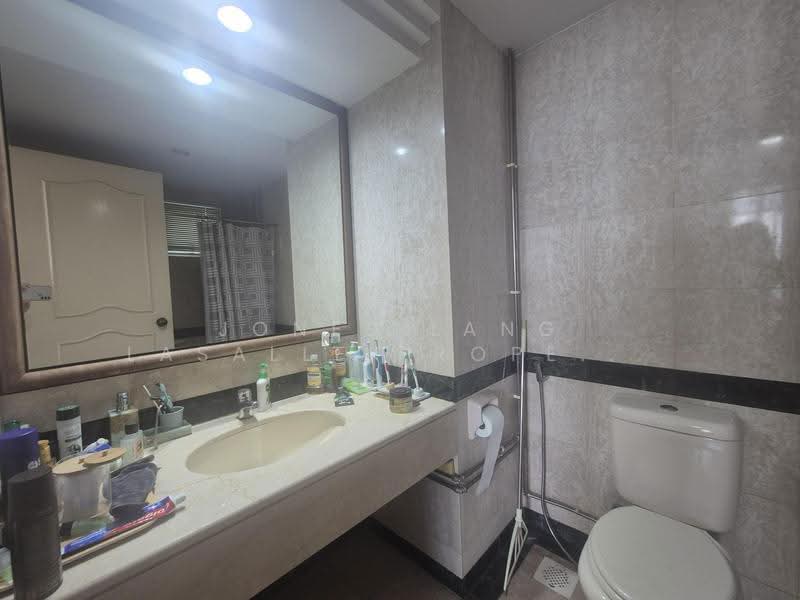 The Makena, 121 Meyer Road, East Coast / Marine Parade, 3 Bedrooms, 1,152 sqft, Condominium For Sale, by Cynthia Wong, 500274431 - Bathroom - PropertyGuru.com.sg