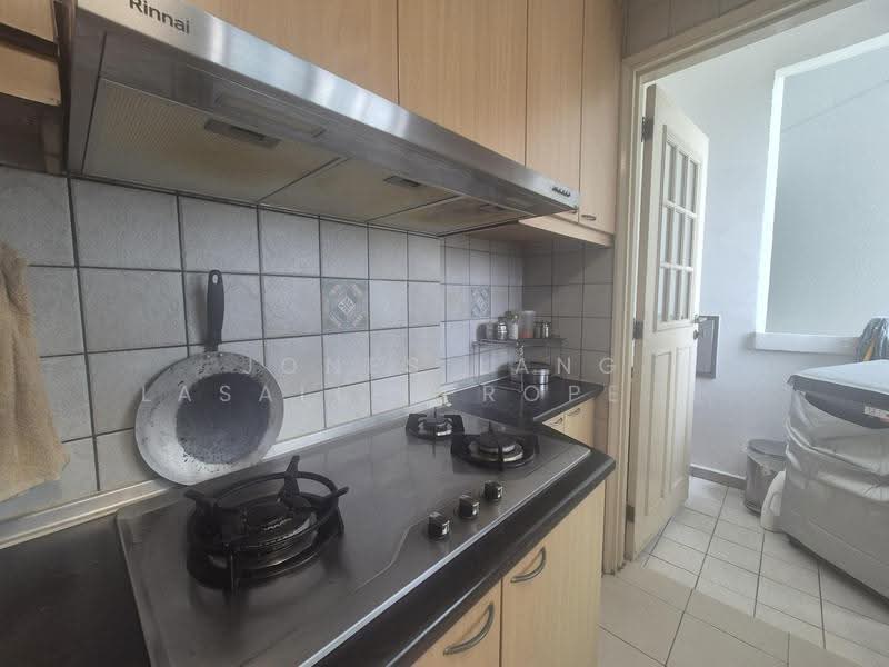 The Makena, 121 Meyer Road, East Coast / Marine Parade, 3 Bedrooms, 1,152 sqft, Condominium For Sale, by Cynthia Wong, 500274431 - Kitchen - PropertyGuru.com.sg