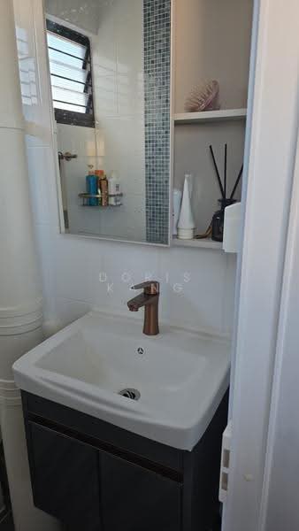 146 Yishun Street 11, 146 Yishun Street 11, Sembawang / Yishun, Room Rental, 120 sqft, HDB Flat For Rent, by Doris Kang, 500274459 - Bathroom - PropertyGuru.com.sg