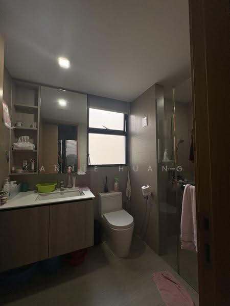 Westwood Residences EC, 186 Westwood Avenue, Boon Lay / Jurong / Tuas, 3 Bedrooms, 1,033 sqft, Condominium For Sale, by Annie Huang, 500274475 - Bathroom - PropertyGuru.com.sg