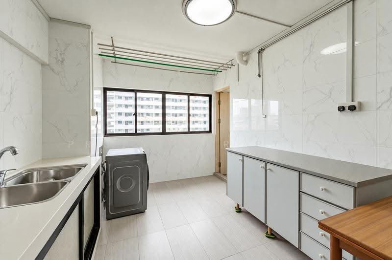 9 Gloucester Road, 9 Gloucester Road, Farrer Park / Serangoon Rd, 3 Bedrooms, 980 sqft, HDB Flat For Sale, by Florence Ho, 500274524 - Kitchen - PropertyGuru.com.sg