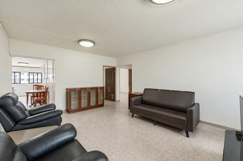 9 Gloucester Road, 9 Gloucester Road, Farrer Park / Serangoon Rd, 3 Bedrooms, 980 sqft, HDB Flat For Sale, by Florence Ho, 500274524 - Living Room - PropertyGuru.com.sg