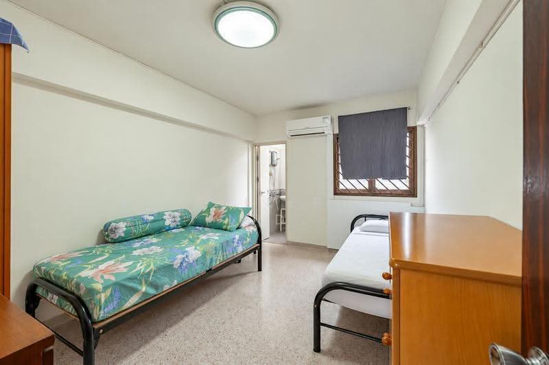 9 Gloucester Road, 9 Gloucester Road, Farrer Park / Serangoon Rd, 3 Bedrooms, 980 sqft, HDB Flat For Sale, by Florence Ho, 500274524 - Bedroom - PropertyGuru.com.sg