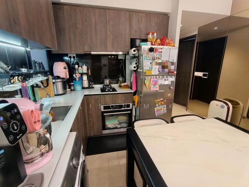 iNz Residence, 78 Choa Chu Kang Avenue 5, Dairy Farm / Bukit Panjang / Choa Chu Kang, 2 Bedrooms, 689 sqft, Condominium For Sale, by Alison Mok, 500274536 - Kitchen - PropertyGuru.com.sg