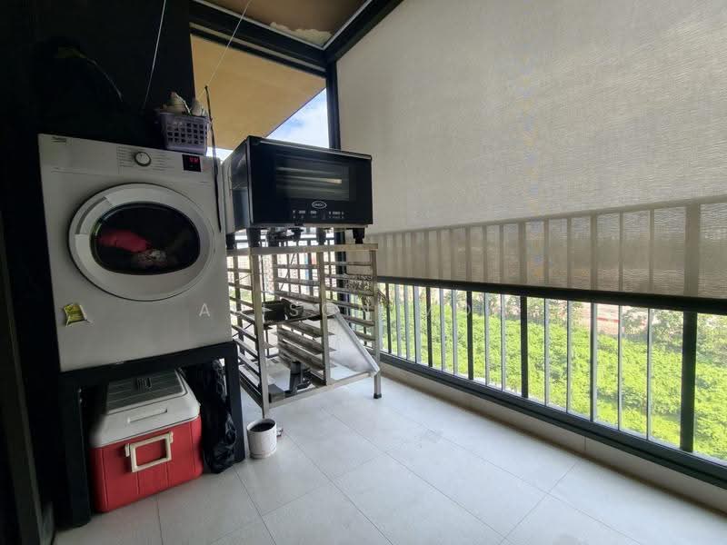 iNz Residence, 78 Choa Chu Kang Avenue 5, Dairy Farm / Bukit Panjang / Choa Chu Kang, 2 Bedrooms, 689 sqft, Condominium For Sale, by Alison Mok, 500274536 - Balcony - PropertyGuru.com.sg