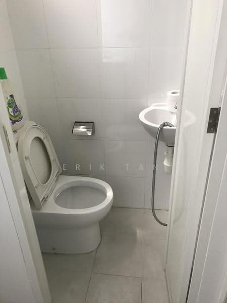 Residences Botanique, 30 32 Yio Chu Kang Road, Hougang / Punggol / Sengkang, 3 Bedrooms, 1,109 sqft, Condominium For Sale, by Erik Tan, 500274555 - Bathroom - PropertyGuru.com.sg