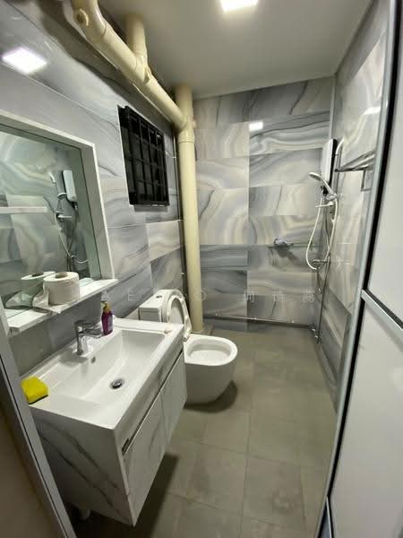 579 Woodlands Drive 16, 579 Woodlands Drive 16, Admiralty / Woodlands, Room Rental, 400 sqft, HDB Flat For Rent, by Rae Ho 何诗蕊, 500274557 - Bathroom - PropertyGuru.com.sg