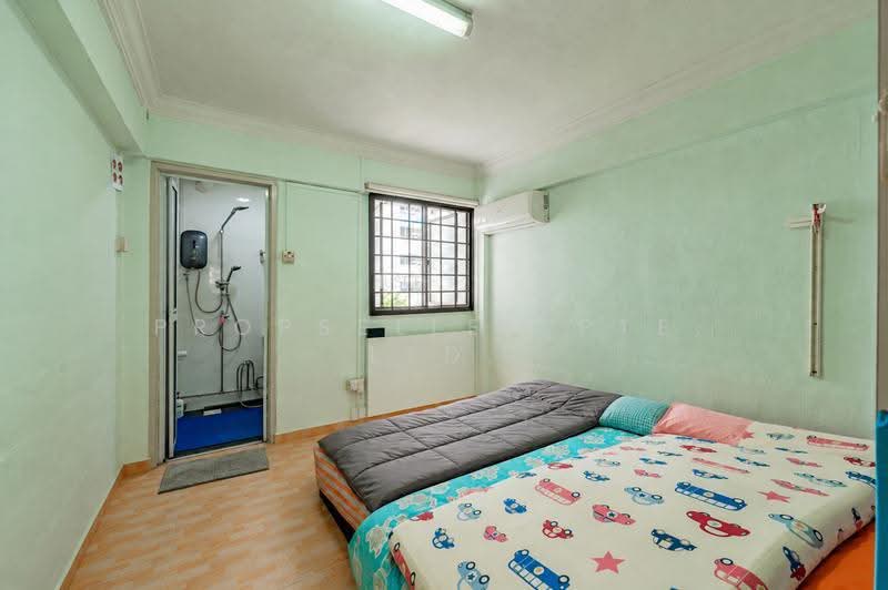 742 Yishun Avenue 5, 742 Yishun Avenue 5, Sembawang / Yishun, 2 Bedrooms, 721 sqft, HDB Flat For Sale, by ADNIX LIU, 500274568 - Bedroom - PropertyGuru.com.sg