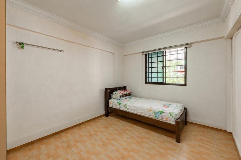 742 Yishun Avenue 5, 742 Yishun Avenue 5, Sembawang / Yishun, 2 Bedrooms, 721 sqft, HDB Flat For Sale, by ADNIX LIU, 500274568 - Bedroom - PropertyGuru.com.sg