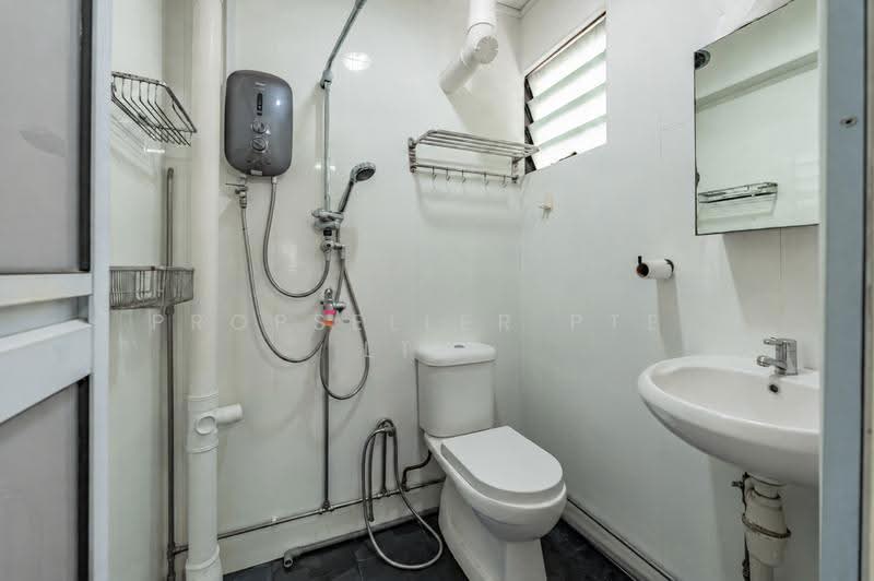 742 Yishun Avenue 5, 742 Yishun Avenue 5, Sembawang / Yishun, 2 Bedrooms, 721 sqft, HDB Flat For Sale, by ADNIX LIU, 500274568 - PropertyGuru.com.sg