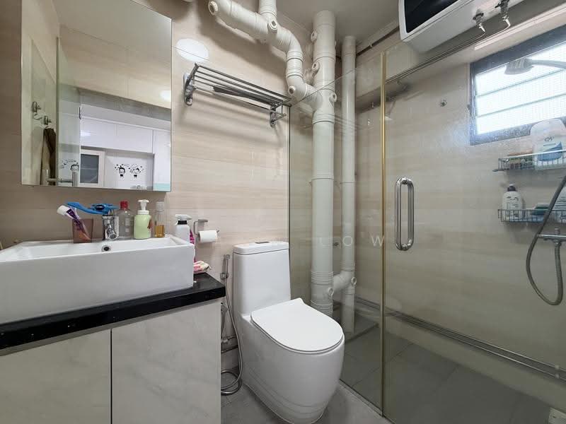 2A Boon Tiong Road, 2A Boon Tiong Road, Alexandra / Commonwealth, 3 Bedrooms, 1,076 sqft, HDB Flat For Sale, by Shawn Low, 500274587 - Common Bathroom - PropertyGuru.com.sg