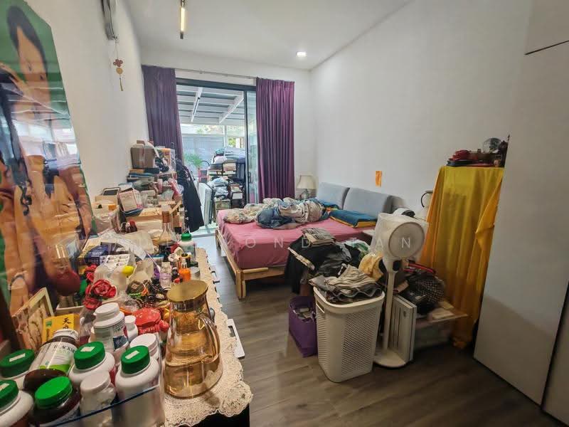 NEX/ Serangoon Mrt/Kovan, Hougang / Punggol / Sengkang, 4 Bedrooms, 2,500 sqft, Terraced House For Sale, by Desmond Tan, 500274597 - Bedroom - PropertyGuru.com.sg