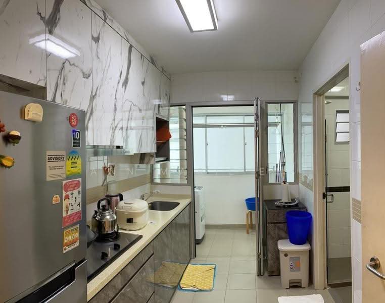 450A Sengkang West Way, 450A Sengkang West Way, Seletar / Yio Chu Kang, 2 Bedrooms, 721 sqft, HDB Flat For Rent, by Ann Marie Ee, 500274607 - Spacious functional Kitchen - PropertyGuru.com.sg