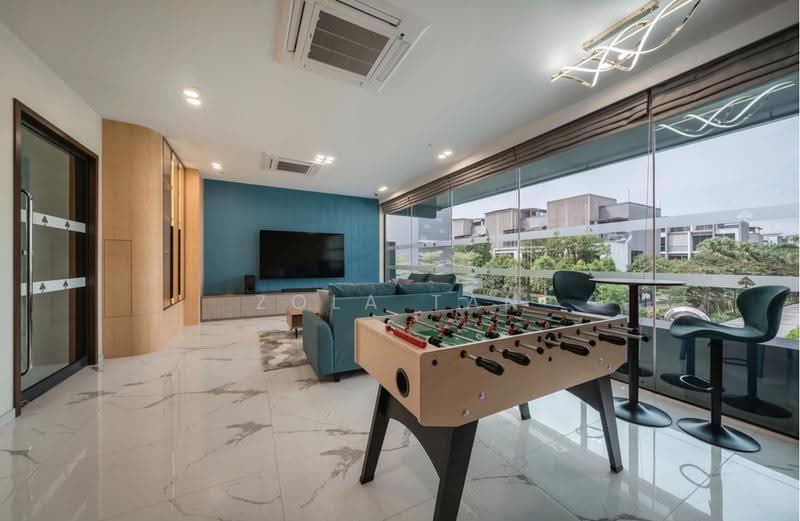 Belgravia Ace, Belgravia Drive, Seletar / Yio Chu Kang, 5 Bedrooms, 3,929 sqft, Semi-Detached House For Sale, by Zola Tan, 500274617 - Living Room - PropertyGuru.com.sg