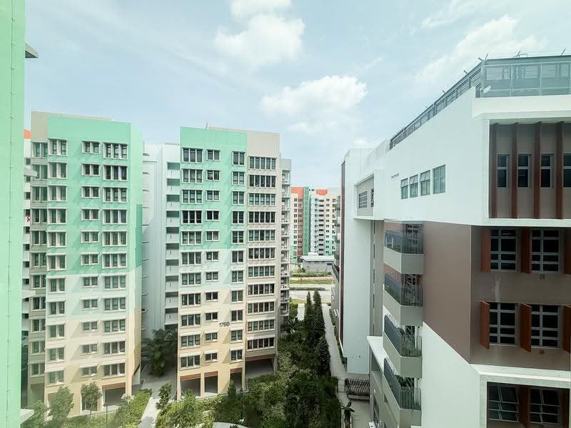 175A Hougang Street 13, 175A Hougang Street 13, Hougang / Punggol / Sengkang, Room Rental, 300 sqft, HDB Flat For Rent, by Cheryl Loh, 500274631 - Exterior - PropertyGuru.com.sg