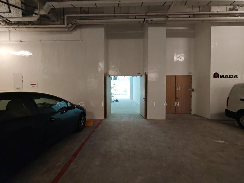 Interlocal Centre, 100G Pasir Panjang Road, Buona Vista / West Coast / Clementi New Town, 1,636 sqft, Light Industrial (B1) For Rent, by Angelina Tan, 500274634 - Entrance - CommercialGuru.com.sg