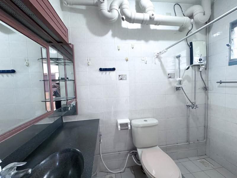 454 Choa Chu Kang Avenue 4, 454 Choa Chu Kang Avenue 4, Dairy Farm / Bukit Panjang / Choa Chu Kang, 4 Bedrooms, 1,528 sqft, HDB Flat For Sale, by Ophelia Liu, 500274653 - Bathroom - PropertyGuru.com.sg