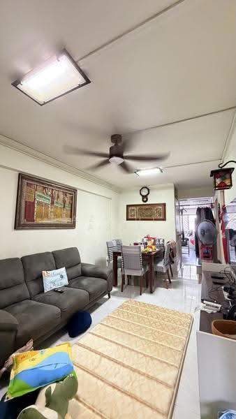 536 Jurong West Street 52, 536 Jurong West Street 52, Boon Lay / Jurong / Tuas, 2 Bedrooms, 721 sqft, HDB Flat For Sale, by Azizul Asri, 500274669 - Living Room - PropertyGuru.com.sg