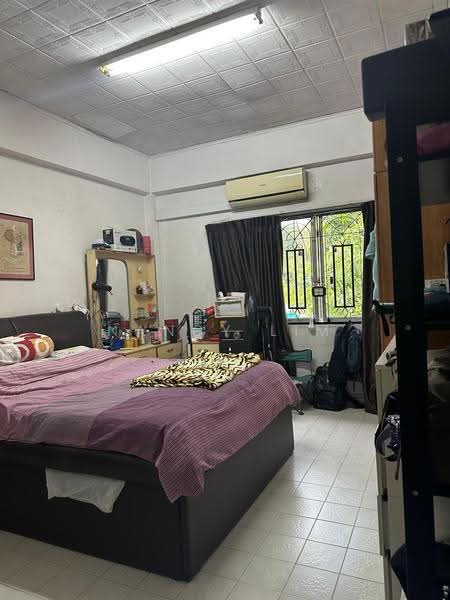 Semi-D in Macperson, Gate N, Bright, Big Garde, Macpherson / Potong Pasir, 4 Bedrooms, 2,200 sqft, Semi-Detached House For Sale, by Nancy Lim, 500274674 - Bedroom - PropertyGuru.com.sg