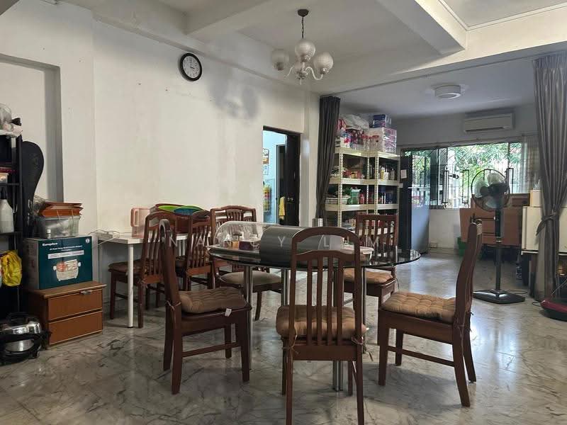 Semi-D in Macperson, Gate N, Bright, Big Garde, Macpherson / Potong Pasir, 4 Bedrooms, 2,200 sqft, Semi-Detached House For Sale, by Nancy Lim, 500274674 - Dining Room - PropertyGuru.com.sg