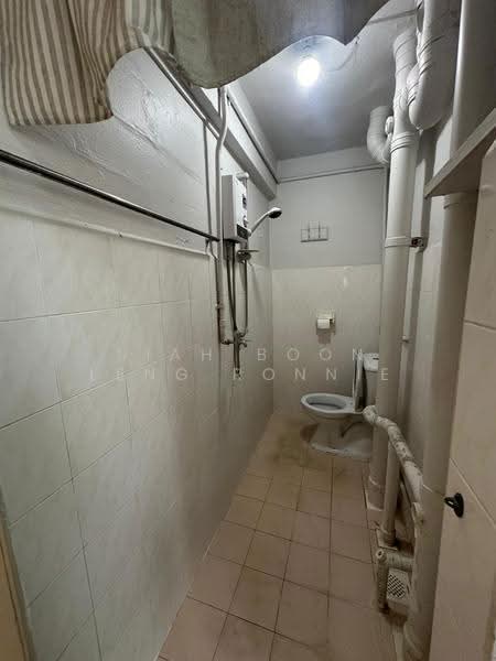 54 Lorong 5 Toa Payoh, 54 Lorong 5 Toa Payoh, Balestier / Toa Payoh, 1 Bedroom, 463 sqft, HDB Flat For Sale, by Siah Boon Leng Ronnie, 500274676 - PropertyGuru.com.sg